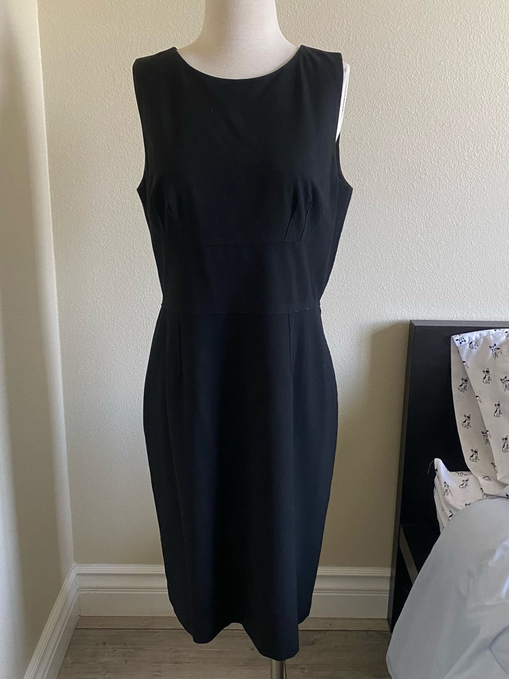 Ann Taylor Black Sleeveless Sheath Dress